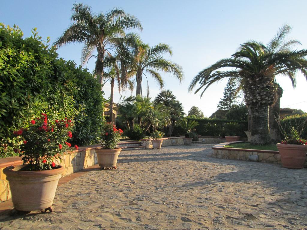 شقة Complesso Turistico Ricettivo L'Oasi Del Golfo Di Salerno ياتّيباليا المظهر الخارجي الصورة